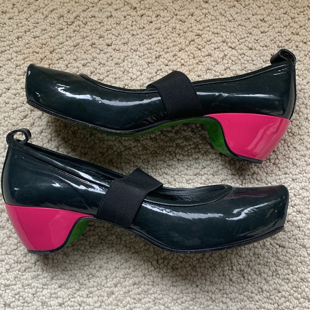 🐙 Marc by Marc Jacob’s dramatic pumps